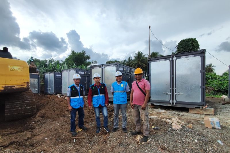 PLN suplai tenaga listrik untuk PT Dewa Agricoco Indonesia dengan kebutuhan daya 1100 kVa, di PLN Unit Layanan Pelanggan Jailolo, Sabtu (7/9/2024). ANTARA/Abdul Fatah (Abdul Fatah)