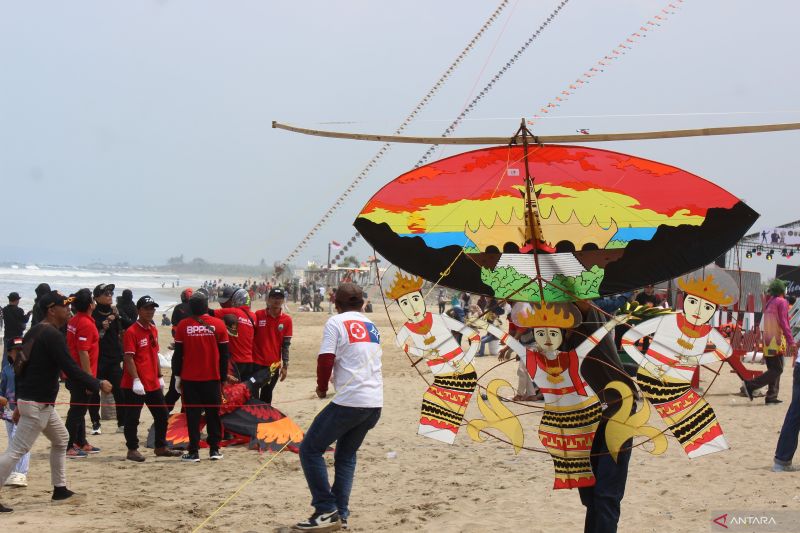 Festival Layang-Layang di Lampung Selatan Ramai Diikuti 1.419 Peserta