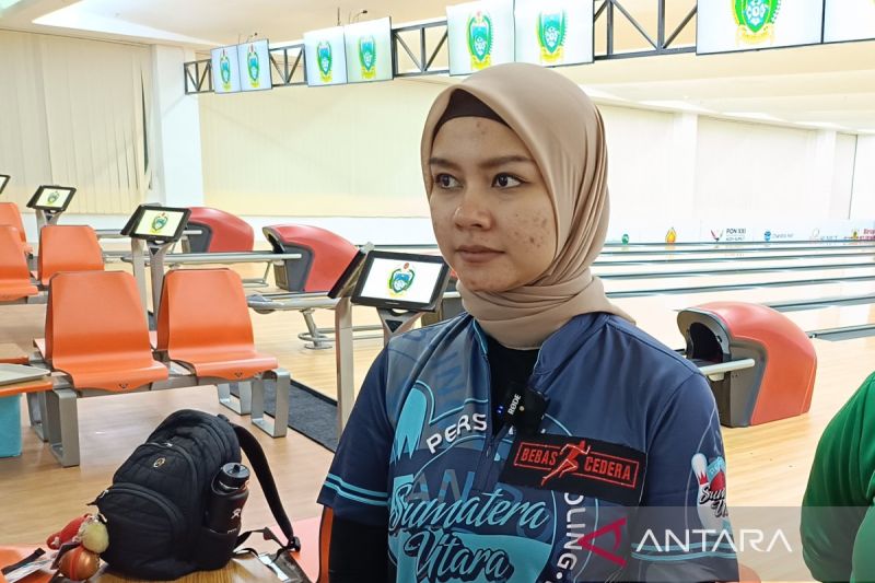 Peboling Sumatera Utara Aldila Indryati menjawab pertanyaan wartawan di GOR Hj Rayati Syafrin, Kabupaten Deli Serdang, Sumatera Utara, Sabtu (7/9/2024) malam. ANTARA/Donny Aditra