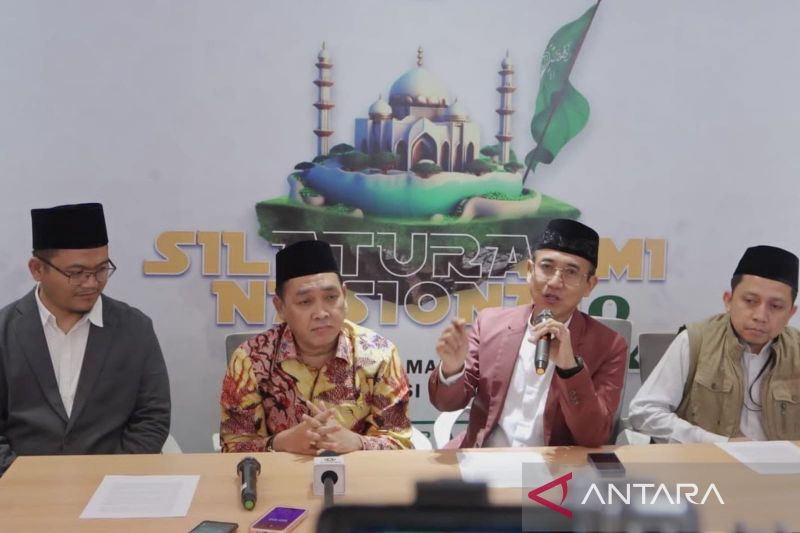 Ketua LTM PBNU Mokhamad Mahdum (kedua kanan) dalam konferensi pers di Jakarta, Sabtu (7/9/2024). ANTARA/HO-LTM PBNU