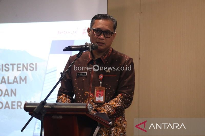 Arsip foto - Plh. Direktur Jenderal Bina Administrasi Kewilayahan Kementerian Dalam Negeri Amran dalam Rapat Diseminasi dan Asistensi Kebijakan Pemerintah dalam Penanganan Sengketa dan Konflik Pertanahan di Daerah yang berlangsung di Kota Malang, Jawa Timur, Rabu (28/2/2024). (ANTARA/HO-Puspen Kemendagri)