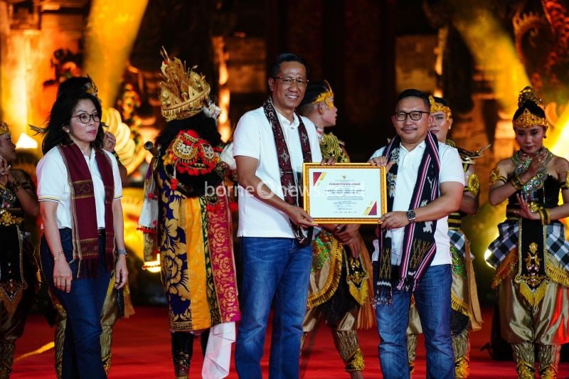 Pemda Banggai Terima Penghargaan atas Dukungan Kekayaan Intelektual