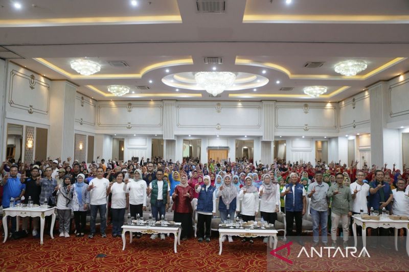 Pemkot Bogor bersama para lansia di Hari Lanjut Usia Nasional. (ANTARA/HO-Pemkot Bogor)