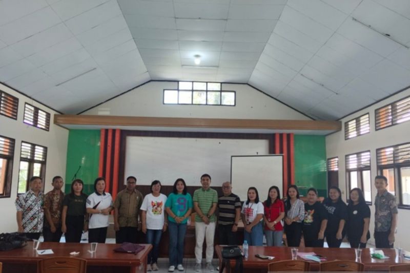 Kegiatan kependidikan yaitu kelompok kerja guru dan musyawarah guru mata pelajaran
(KKG/MGMP), di Tondano, Minggu (8/9/2024). ANTARA/HO-Kemenag.