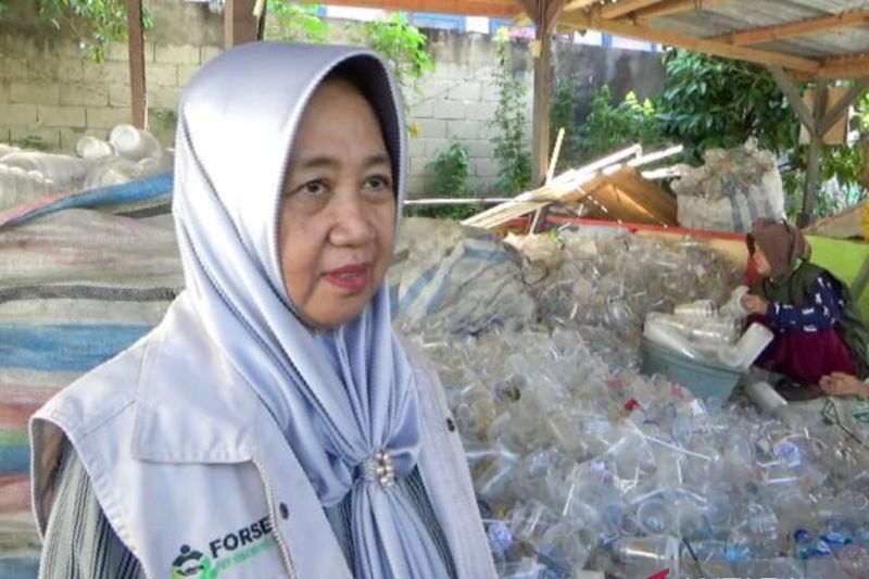 Masyarakat Kendari Diajak Ubah Sampah Menjadi Tabungan Emas