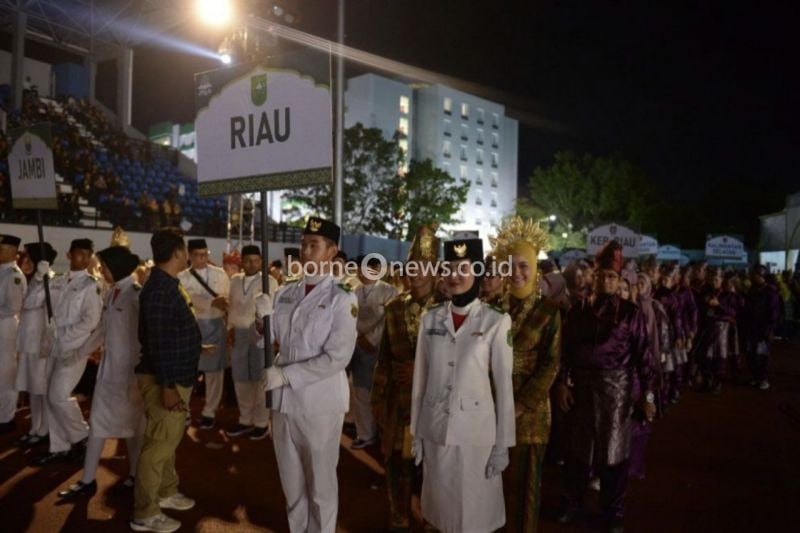 Kontingen Riau saat pembukaan MTQ XXX di Kalimantan Timur dengan membawa 65 Kafilah untuk berbagai cabang lomba. ANTARA/HO-Pemprov Riau