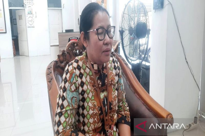 Ketua KPU Boyolali Maya Yudayanti saat memberi keterangan di Boyolali, Senin (9/9/2024). ANTARA/Bambang Dwi Marwoto.