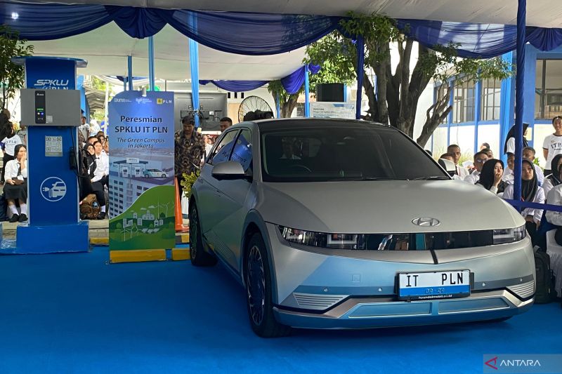 PLN Jakarta Raya Rencanakan 1.000 Tiang Listrik untuk Charger Kendaraan Listrik