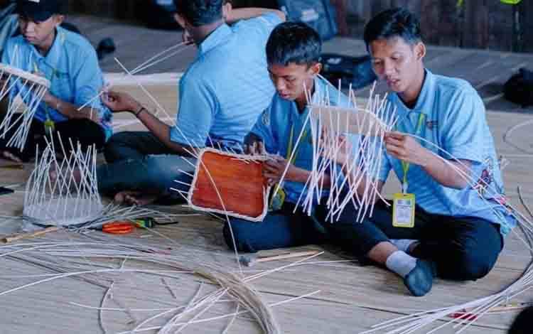 Pelatihan Kreatif di Kapuas Dorong Pemuda Lestarikan Budaya Lokal