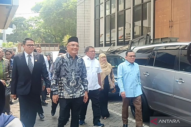 Verifikator Haji Akui Ada Intervensi, DPR Terus Mengawasi