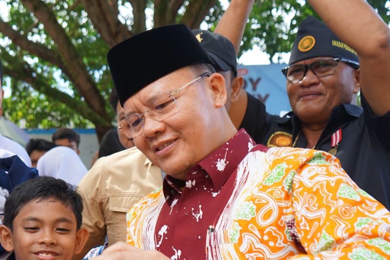 Gubernur Bengkulu petahana Rohidin Mersyah di Bengkulu, Senin. (9/11/2024) (ANTARA/HO-Media Center Provinsi Bengkulu)