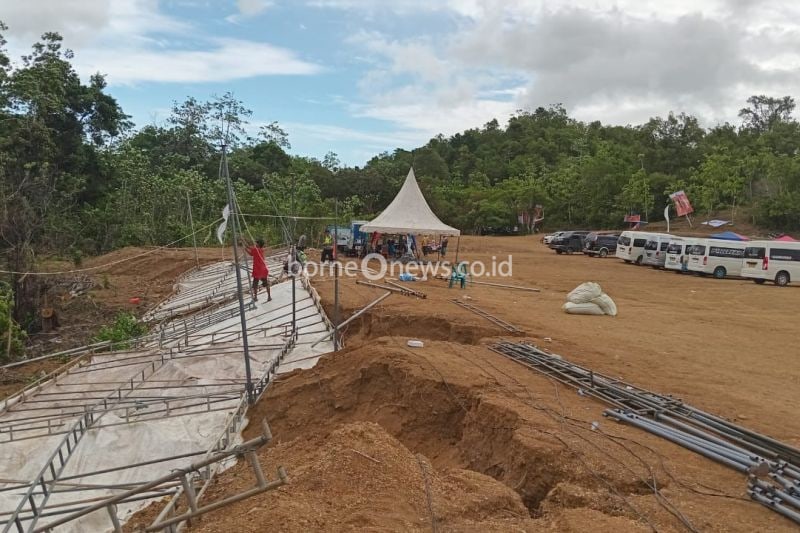 Angin Kencang Menunda Pertandingan Paralayang PON 2024 di Banda Aceh