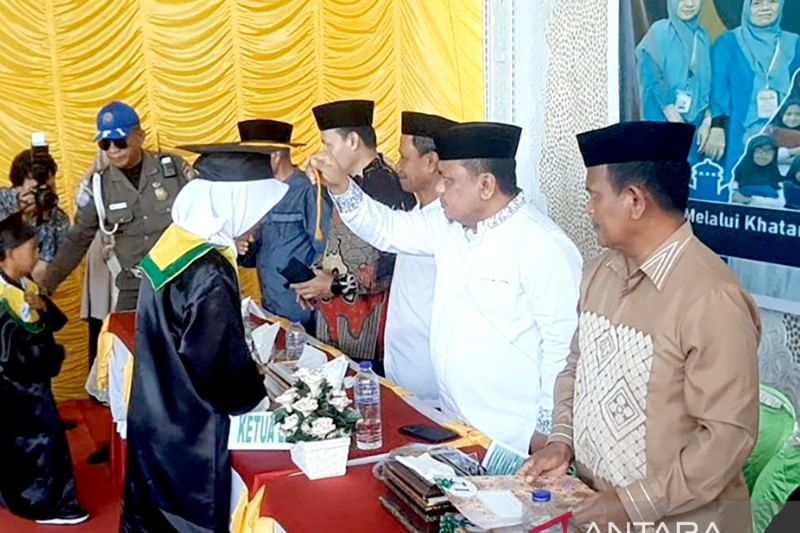 Wisuda 99 Santri di Kabupaten Gorontalo, Khatam Al Quran sebagai Awal Tanggung Jawab