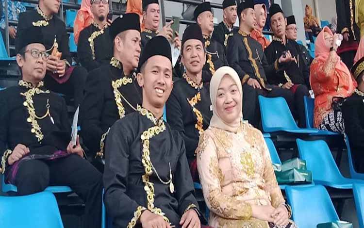 Wakil Ketua sementara DPRD Kalteng Riska Agustin saat berada di Stadion Kadri Oening, Samarinda, Kalimantan Timur. (Foto:Humas DPRD Provinsi Kalteng untuk Borneonews)