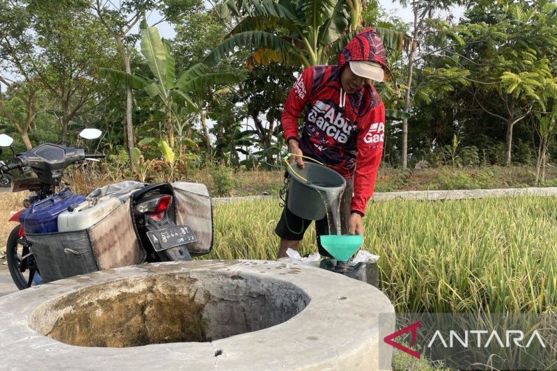 BPBD Serang Salurkan 40.000 Liter Air Bersih ke Kasemen