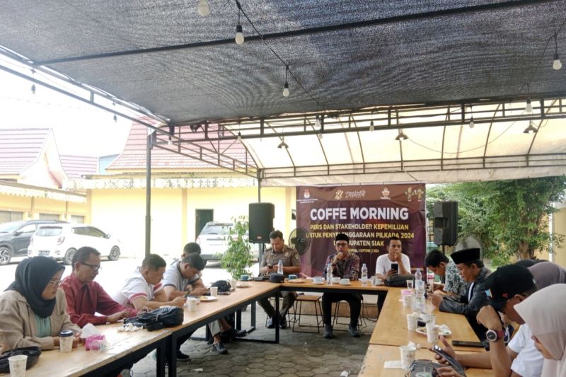 KPU Siak Teliti Dokumen Perbaikan Tiga Pasangan Calon Pilkada