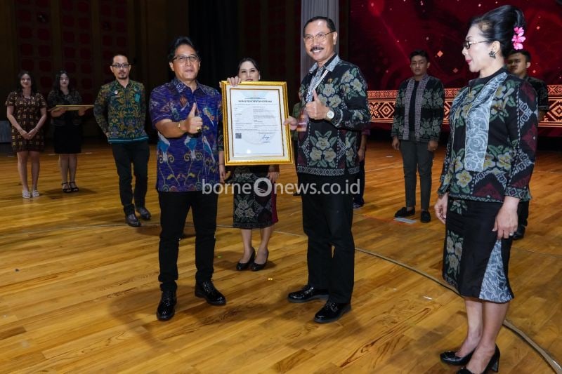 Pemkab Badung Majukan Tenun Lokal Melalui Fashion Trend 2024