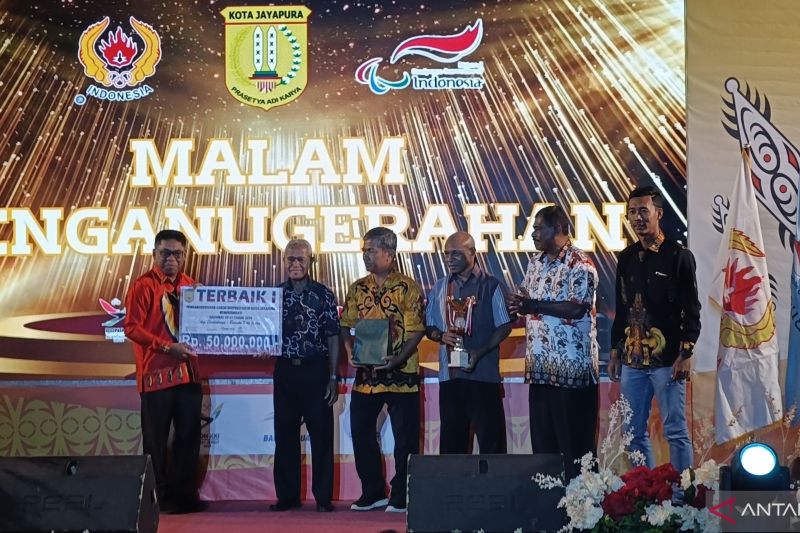 Pemerintah Kota Jayapura Anugerahkan Penghargaan kepada Lima Cabor