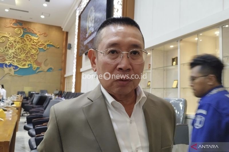 Ketua Badan Legislasi DPR RI Wihadi Wiyanto di Kompleks Parlemen, Jakarta, Senin (9/9/2024). (ANTARA/Bagus Ahmad Rizaldi)