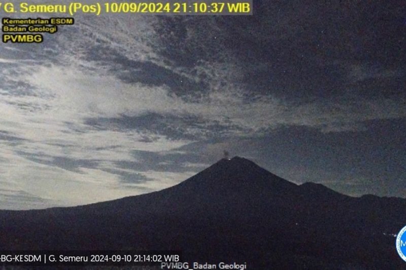 Gunung Semeru kembali Erupsi dengan Letusan 900 Meter