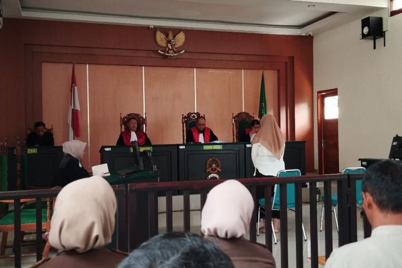 Pengadilan Jatuhkan Hukuman 18 Tahun untuk Kasus Pembunuhan Sianida