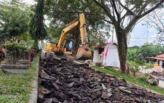 Dokumentasi awal dimulainya rekonstruksi Jalan HM Arsyad, Jumat, 16 Agustus 2024. (FOTO: DEWIP)