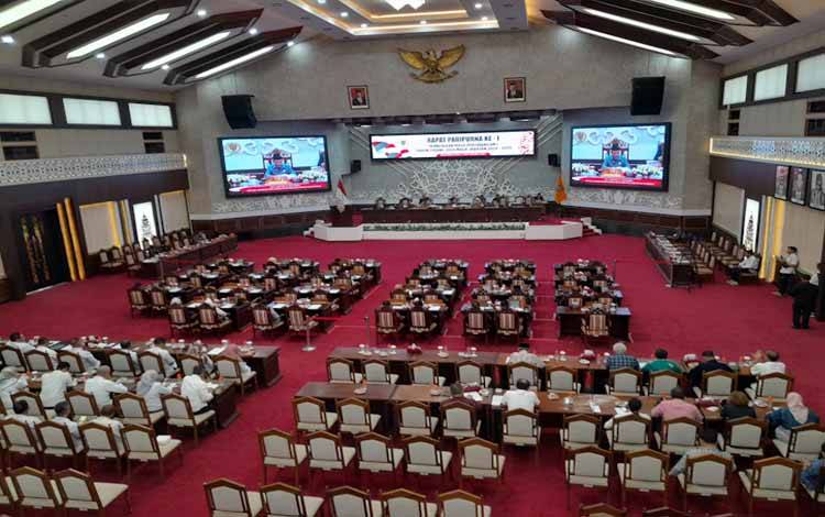 Rapat Paripurna Pertama Kali DPRD Kalteng Bahas 5 Raperda