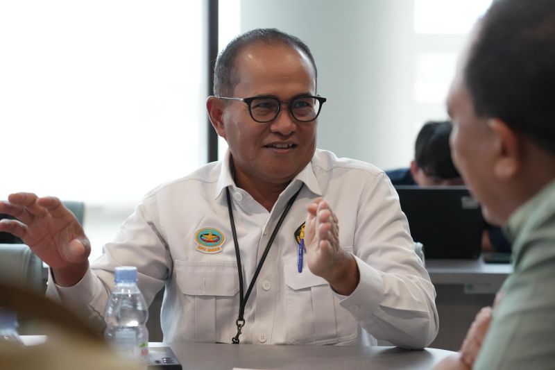 Anggota Komite BPH Migas Wahyudi Anas saat mengunjungi Kantor Dinas Energi dan Sumber Daya Mineral (ESDM) Jawa Timur di Surabaya, Jawa Timur, Selasa (10/9/2024). ANTARA/HO-Humas BPH Migas