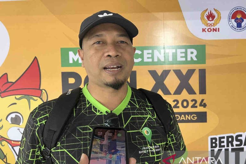 Pelatih taekwondo Kalimantan Tengah (Kalteng) Ragil Atmaja ST Aifo diwawancara di Deli Serdang, Rabu (11/9/2024). ANTARA/Harianto