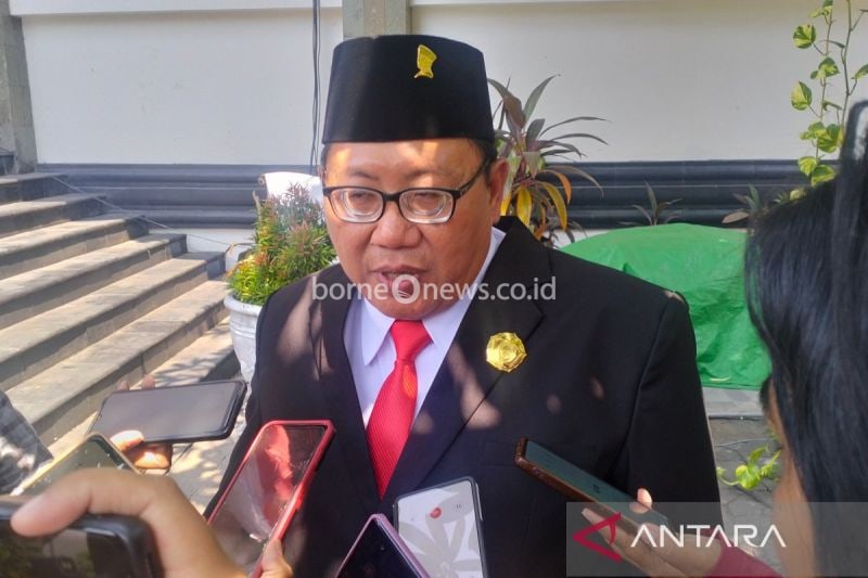 Ketua DPRD Sementara Kota Surakarta Budi Prasetyo bertemu dengan wartawan di Solo, Jawa Tengah, beberapa waktu lalu. ANTARA/Aris Wasita