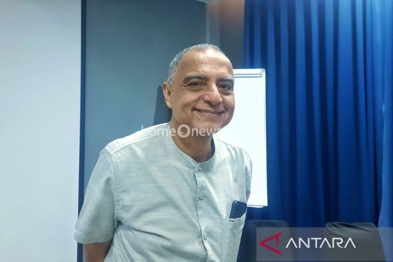 Presiden Direktur Mizan Group Haidar Bagir saat ditemui usai kegiatan FGD Peran Agama dan Budaya sebagai Sumber Inspirasi dan Praktik dalam Pemberdayaan di Jakarta, Rabu (11-9-2024). ANTARA/Chairul Rohman