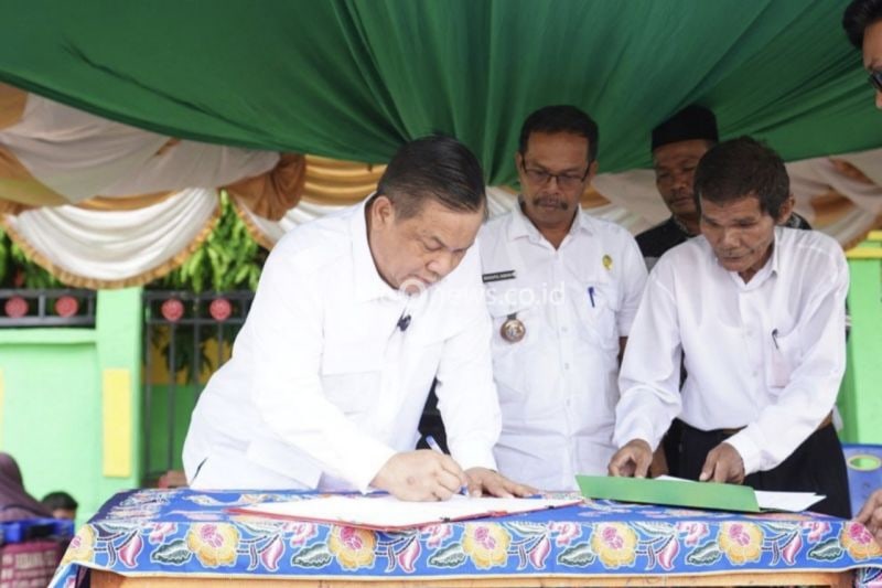 Pemprov Riau Terima Hibah Tanah untuk Pembangunan SMK di Rokan Hilir