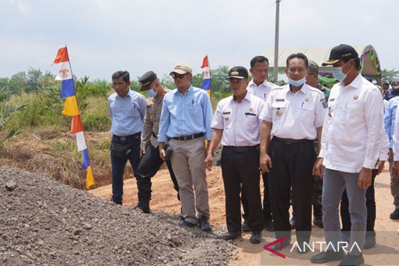 Perbaikan Jalan di OKI Manfaatkan Material Bongkaran Tol