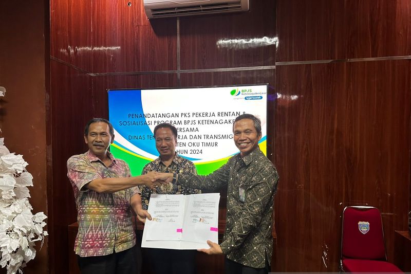 Pemerintah Kabupaten OKU Timur Berikan Jaminan Sosial bagi Tenaga Kerja Rentan