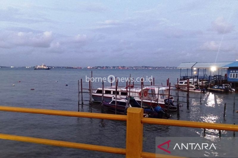 Ilustrasi - Sejumlah speed boat sedang bersandar di pinggir Teluk Balikpapan, Kaltim. (ANTARA/ M Ghofar)