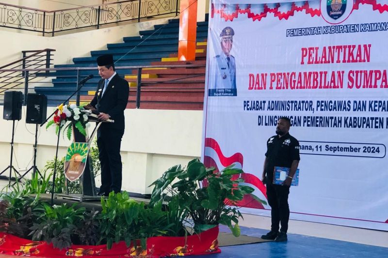 Bupati Kaimana minta puskesmas tingkatkan pelayanan kesehatan warga