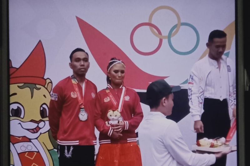 Pasangan kakak beradik Sulsel raih perak cabang dansa sport di Pekan Olahraga Nasional (PON) XXI 2024 di Aceh dan Sumatera Utara.ANTARA/HO-Pemproc Sulsel