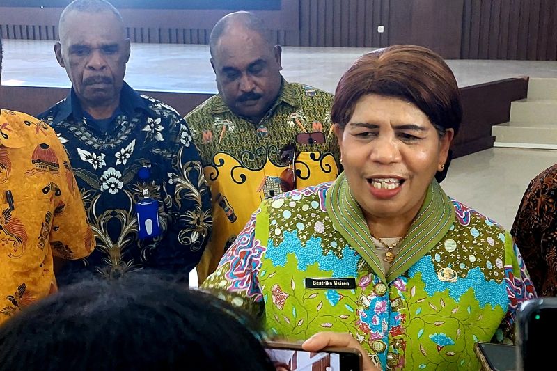 Pelatihan Menganyam Noken untuk Pemberdayaan Ekonomi OAP Sorong