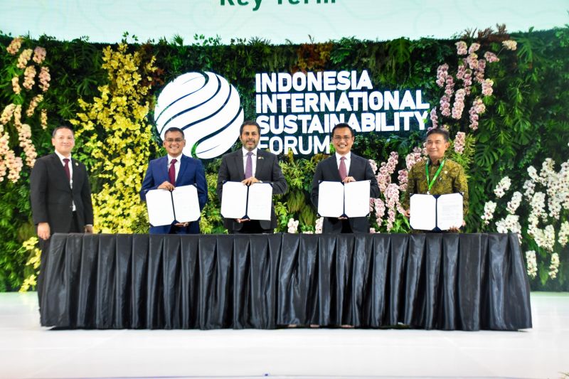 PLN EPI dan Pupuk Indonesia Kembangkan Hidrogen Hijau untuk Dekarbonisasi