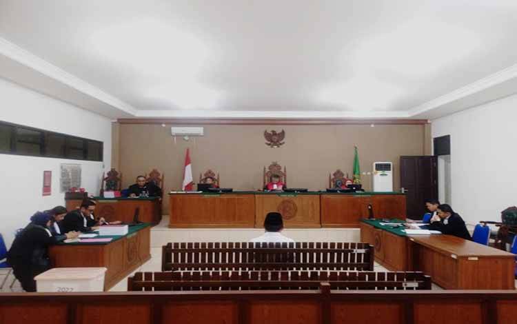 Ujang Iskandar Didakwa Korupsi Penjualan Tiket Pesawat dan Pencairan Bank Garansi