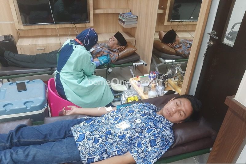 Perumda Tirta Bhagasasi Gelar Donor Darah Menyambut HUT ke-43
