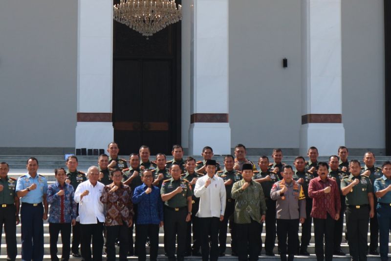 Jokowi Minta Maaf kepada Pejabat TNI dan Polri Selama Memimpin