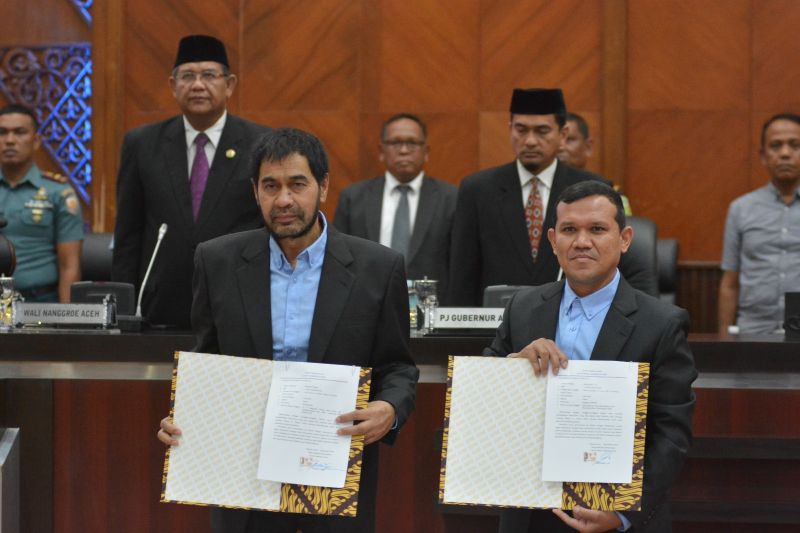 Bakal Calon Gubernur Aceh Tanda Tangani MoU Helsinki di DPR