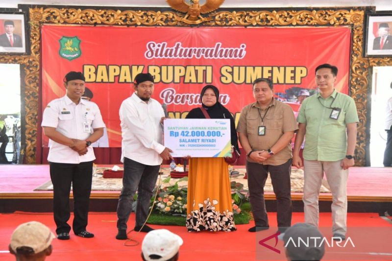 Pemerintah Kabupaten Sumenep Berikan Jaminan Sosial untuk Pekerja Rentan