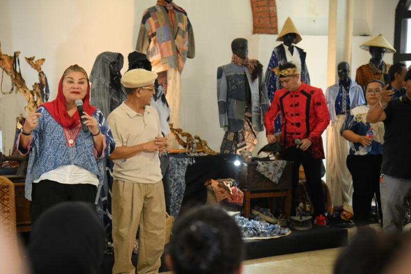 Pameran Pikat Wastra Nusantara Dorong UMKM Fashion di Semarang