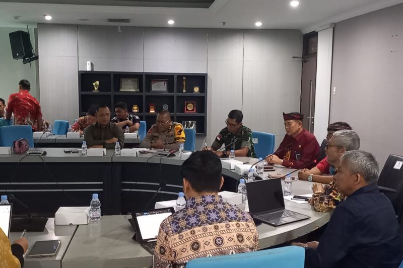 Forum Koordinasi Pencegahan Terorisme (FKPT) melaksanakan Forum Diskusi Kelompok (Forum Group Discussion/FGD) Penyusunan Peta Rawan Konflik Kaltara yang dilaksanakan di ruang rapat lantai 1 Kantor Gubernur Kaltara, Kamis (12/9/2024). (ANTARA/HO-DKISP Kaltara)