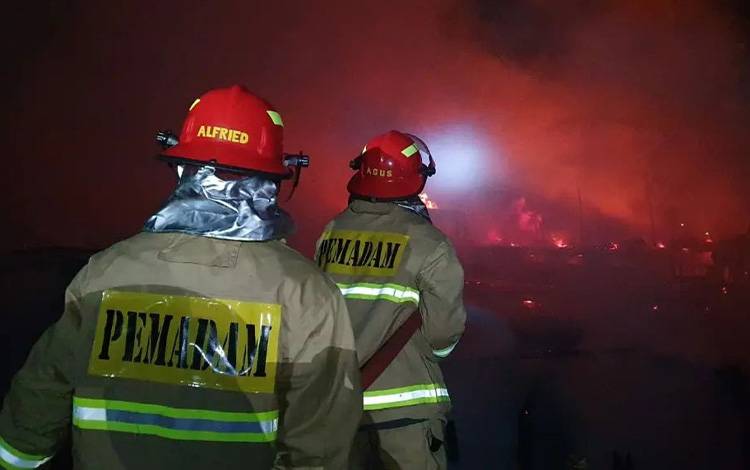 Kebakaran Hanguskan Barak dan Bengkel di Palangka Raya, Kerugian Ditaksir Rp500 Juta