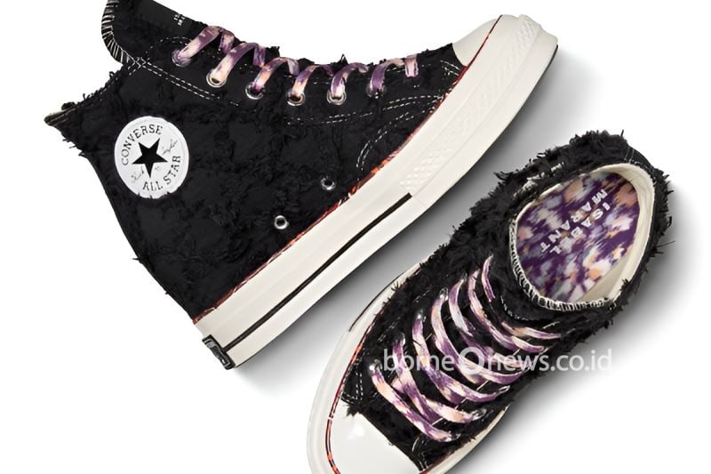 Koleksi sepatu Chuck 70 Wedge dari kolaborasi Converse dan Isabel Marant. (ANTARA/HO-Converse)