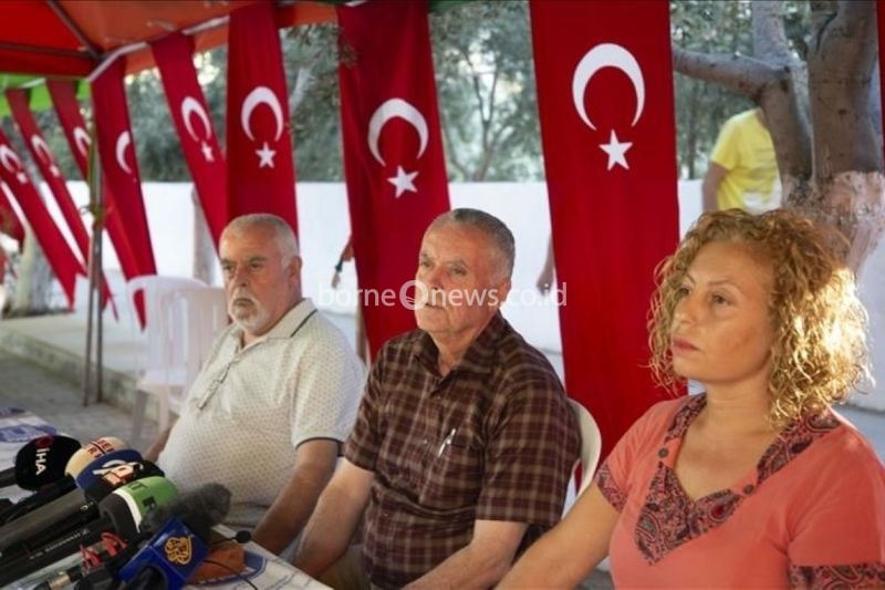 Mehmet Suat Eygi, ayah dari aktivis Turki-Amerika Aysenur Ezgi Eygi berharap pemerintah Amerika Serikat memberi keadilan dan memulai penyelidikan atas pembunuhan putrinya, seperti yang dilakukan pemerintah Turki saat ini. Eygi berterima kasih kepada Turki karena tidak menghentikan pengejaran "pembunuhan sewenang-wenang" itu dengan memulai penyelidikan atas pembunuhan putrinya. / ANTARA/Anadolu/py