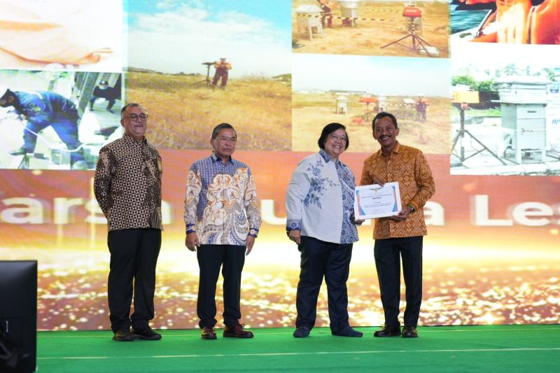 Sucofindo Terima Penghargaan KLHK untuk Layanan AMDAL